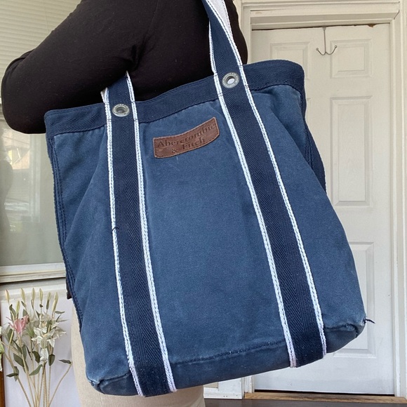 Abercrombie & Fitch Handbags - 🏷 abercrombie and fitch bag